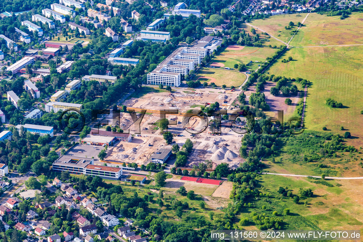 Vue aérienne de Erzbergerstr. à le quartier Nordstadt in Karlsruhe dans le département Bade-Wurtemberg, Allemagne