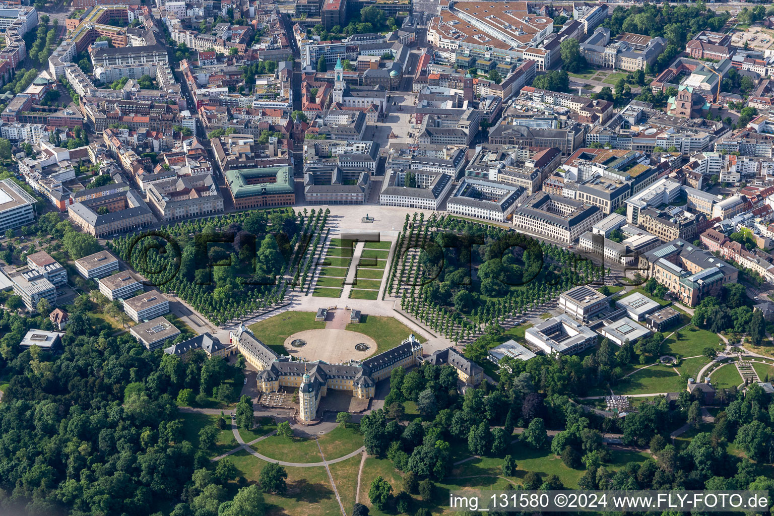 Vue aérienne de Verrouiller Karlsruhe à le quartier Innenstadt-West in Karlsruhe dans le département Bade-Wurtemberg, Allemagne