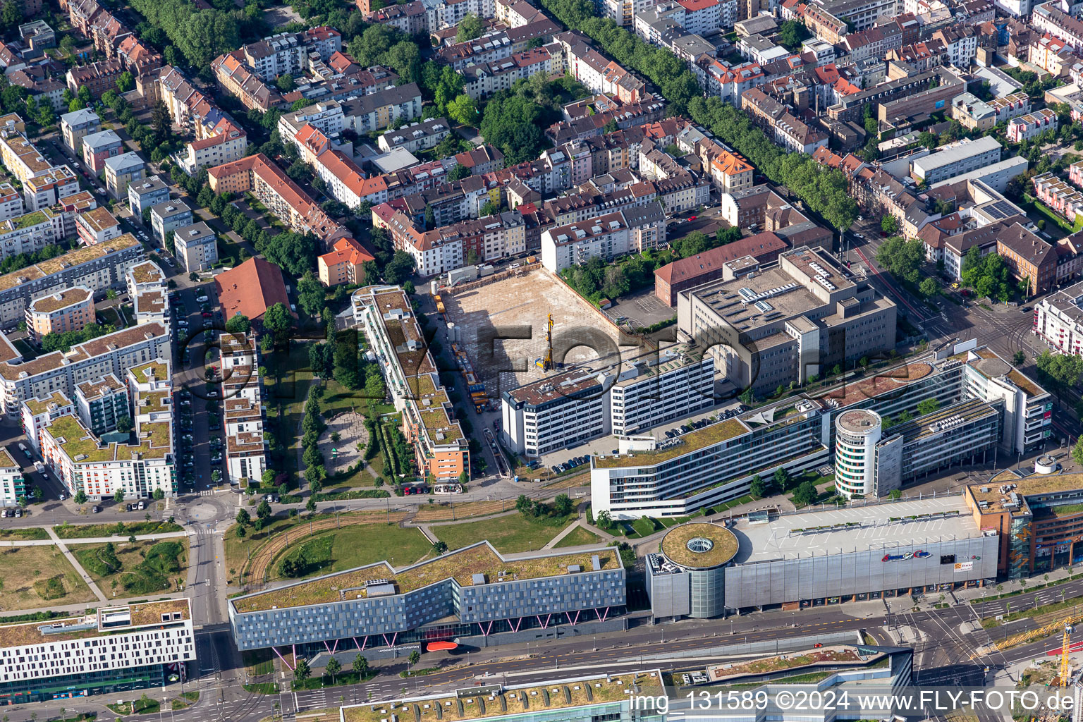 Vue aérienne de Centre d'enregistrement PSD Bank Karlsruhe-Neustadt eG, LBBW Landesbank Baden-Württemberg (Karlsruhe) à le quartier Südstadt in Karlsruhe dans le département Bade-Wurtemberg, Allemagne