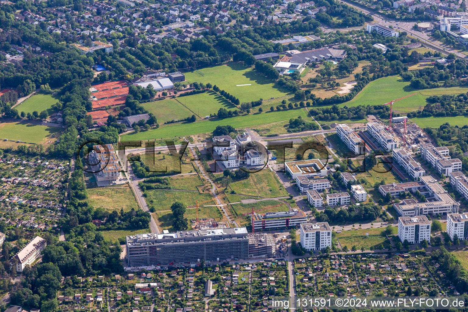 Parc technologique Karlsruhe à le quartier Rintheim in Karlsruhe dans le département Bade-Wurtemberg, Allemagne depuis l'avion