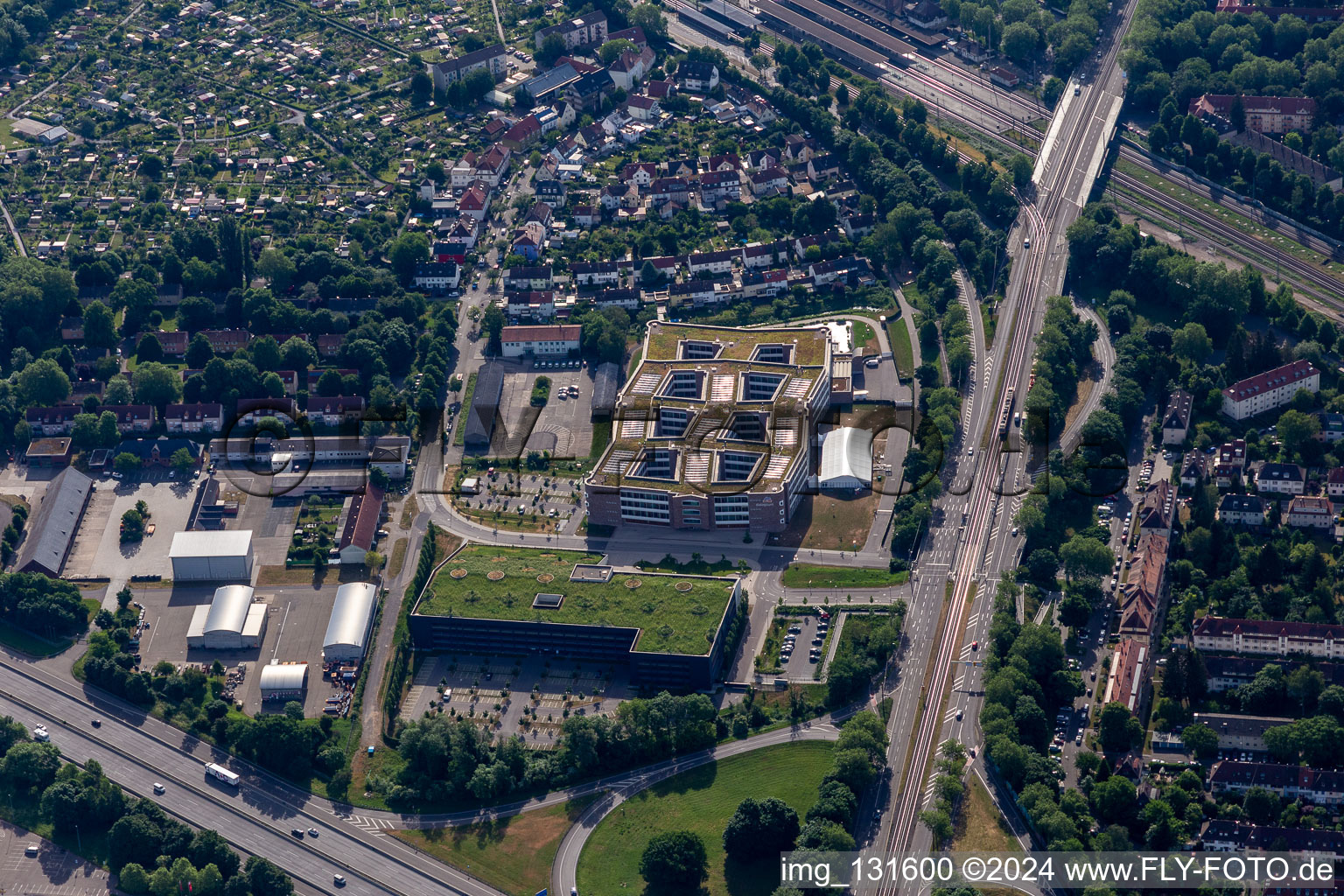 Vue aérienne de Dm-dialogicum, dmTECH GmbH à le quartier Durlach in Karlsruhe dans le département Bade-Wurtemberg, Allemagne