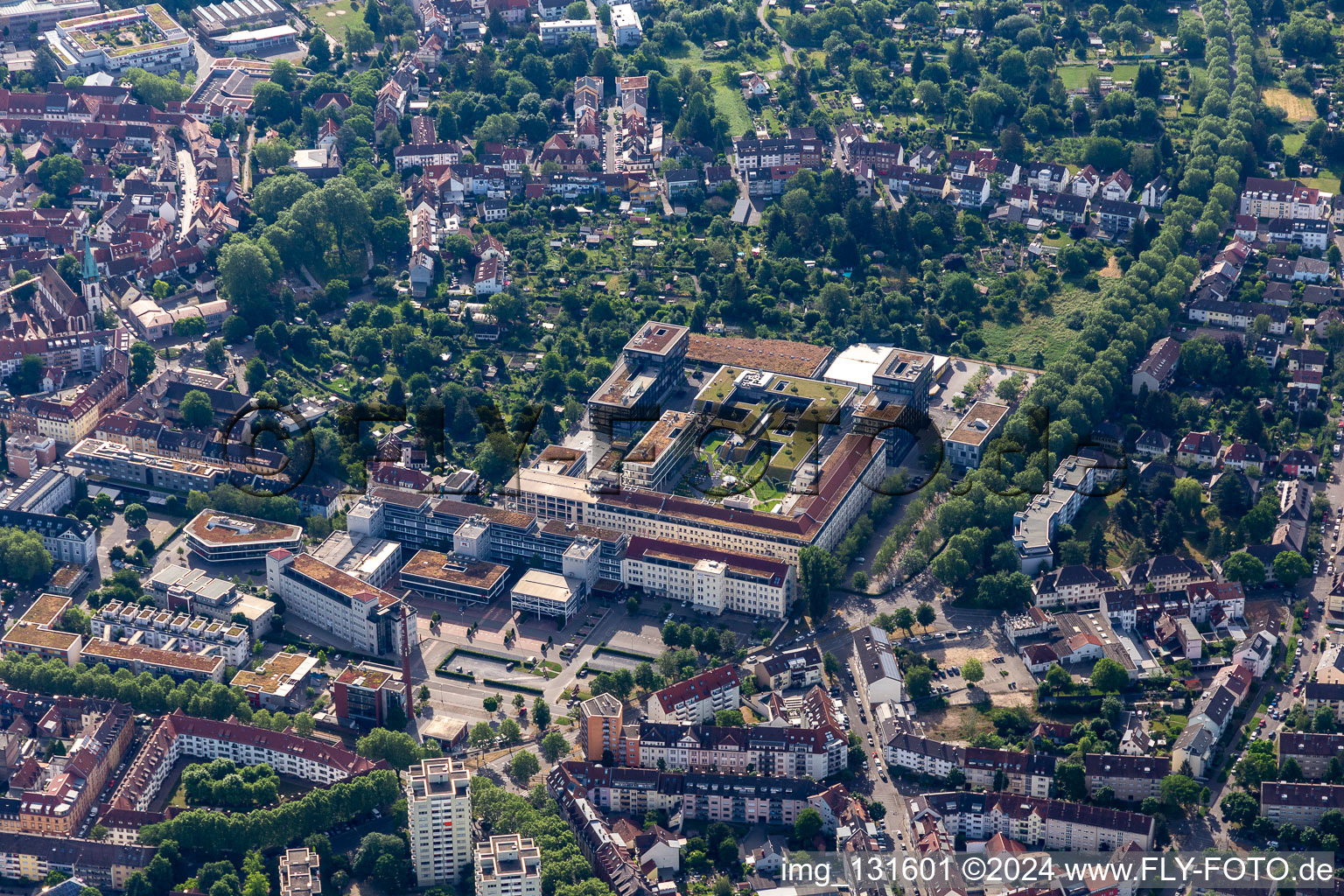 Vue aérienne de RaumFabrik (ancien site Pfaff) à le quartier Durlach in Karlsruhe dans le département Bade-Wurtemberg, Allemagne