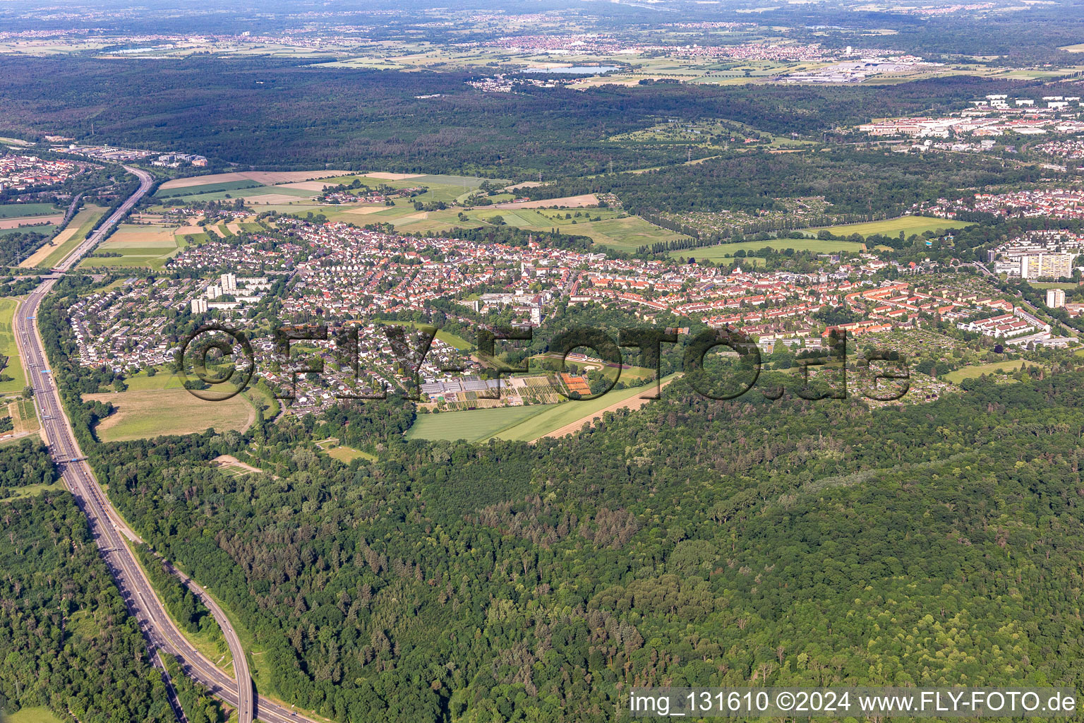 Quartier Grünwettersbach in Karlsruhe dans le département Bade-Wurtemberg, Allemagne d'en haut