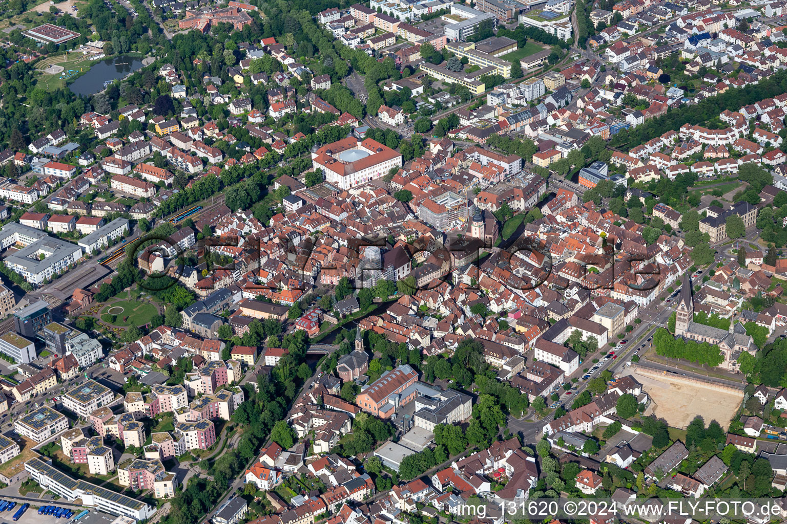 Photographie aérienne de Ettlingen dans le département Bade-Wurtemberg, Allemagne