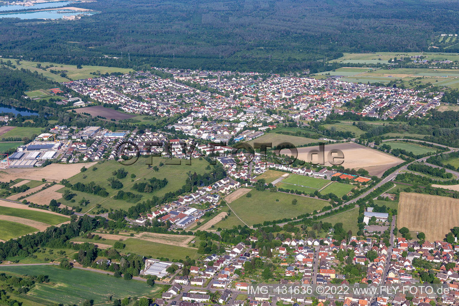 Quartier Bruchhausen in Ettlingen dans le département Bade-Wurtemberg, Allemagne hors des airs