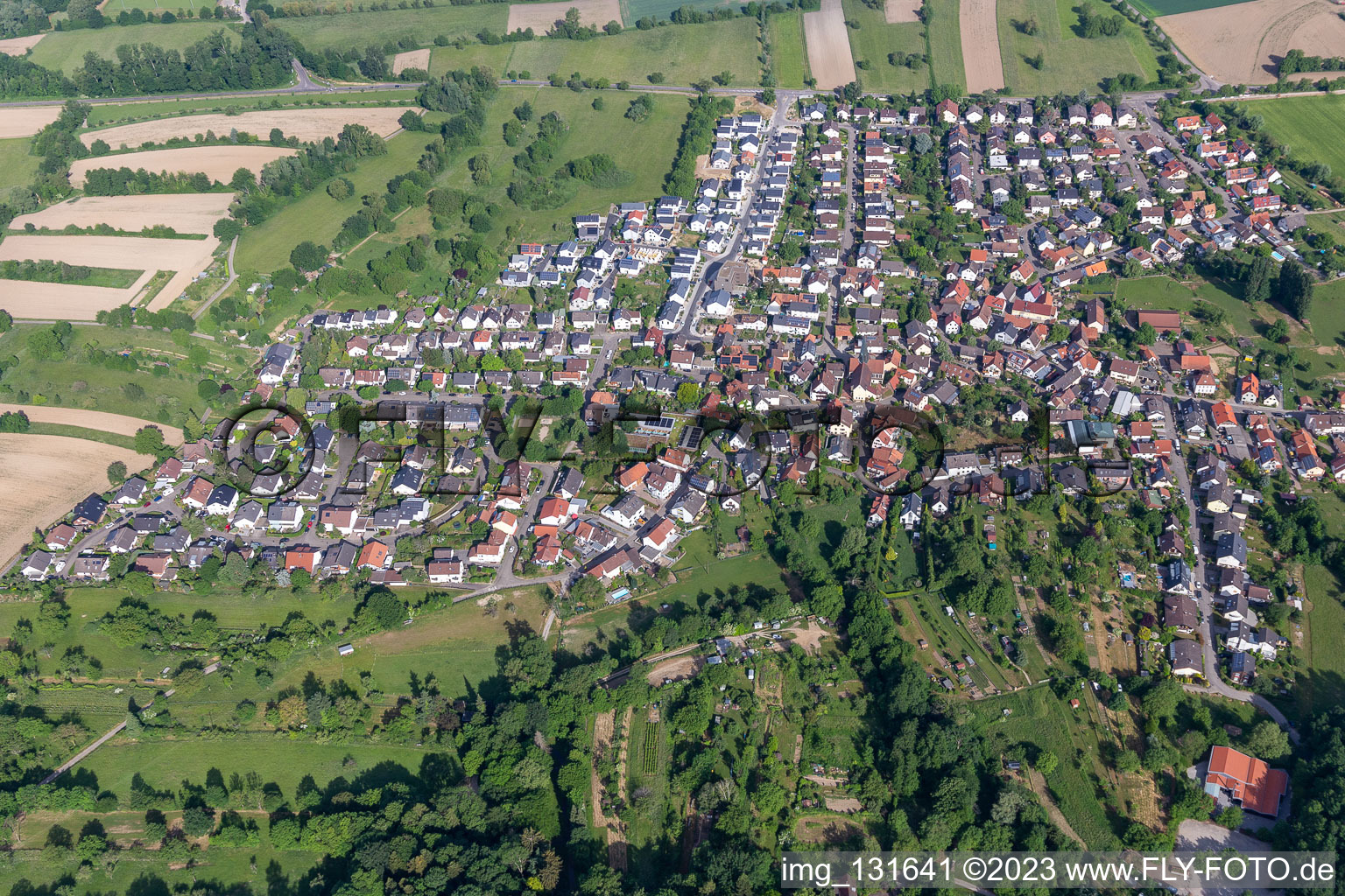 Quartier Oberweier in Ettlingen dans le département Bade-Wurtemberg, Allemagne vue d'en haut