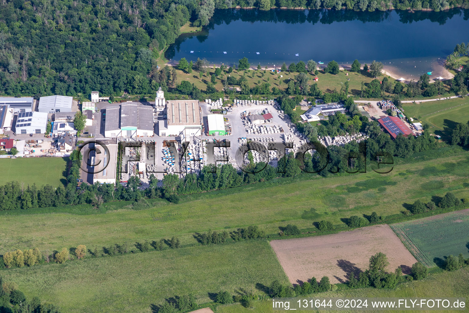 Vue aérienne de Mall GmbH, Exklusiv Systeme OHG Ettlingen, KLINGELNBERG GmbH en Bruchhausen à le quartier Bruchhausen in Ettlingen dans le département Bade-Wurtemberg, Allemagne