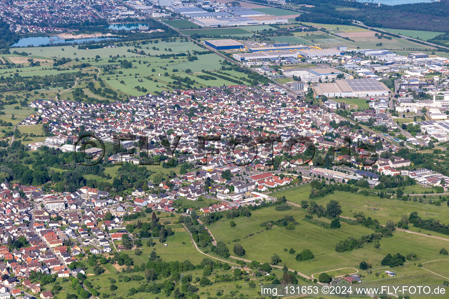 Malsch dans le département Bade-Wurtemberg, Allemagne depuis l'avion