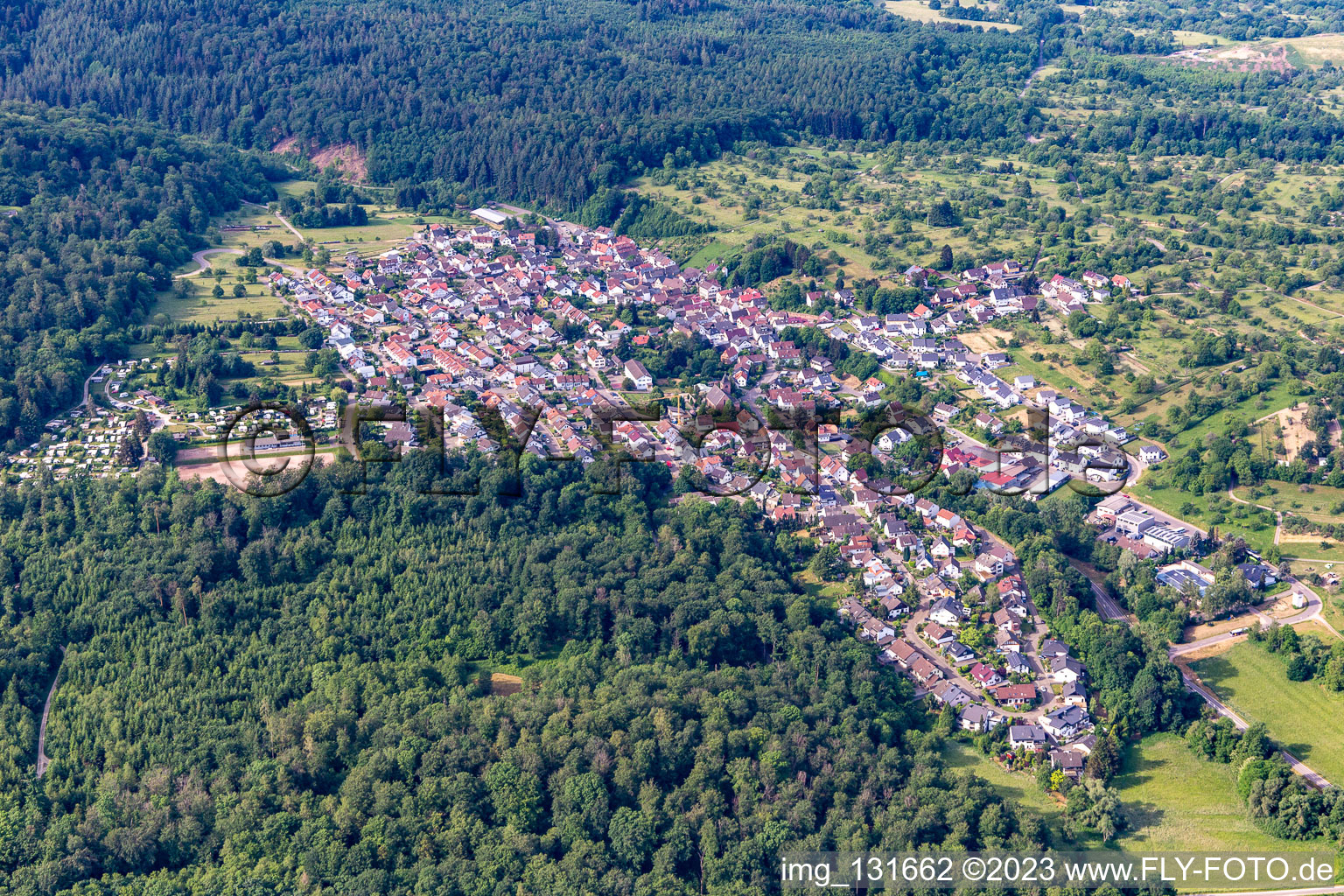 Vue aérienne de Quartier Waldprechtsweier in Malsch dans le département Bade-Wurtemberg, Allemagne