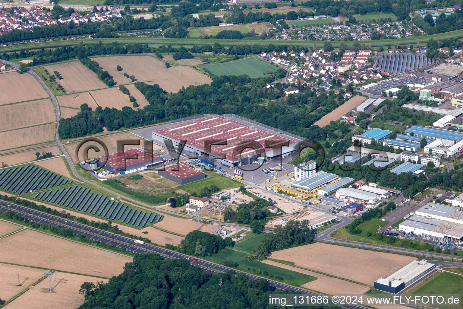 Vue aérienne de Brose Rastatt - Pièces de véhicules Brose, usine Mercedes-Benz Kuppenheim à Kuppenheim dans le département Bade-Wurtemberg, Allemagne