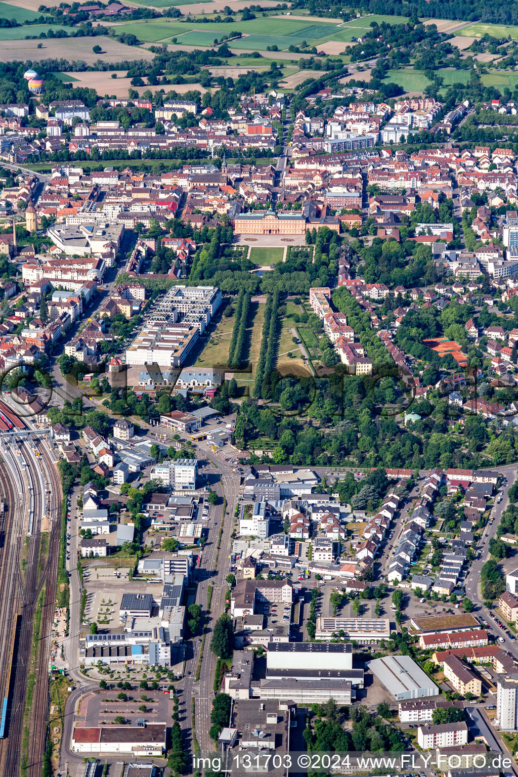 Vue aérienne de Serrure résidentielle Rastatt à Rastatt dans le département Bade-Wurtemberg, Allemagne