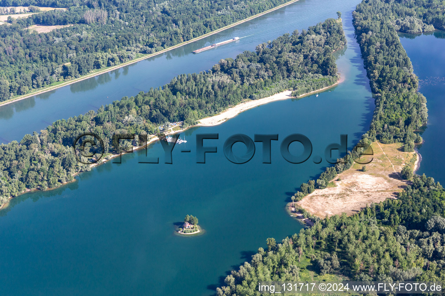 Vue aérienne de Canal d'or à Steinmauern dans le département Bade-Wurtemberg, Allemagne