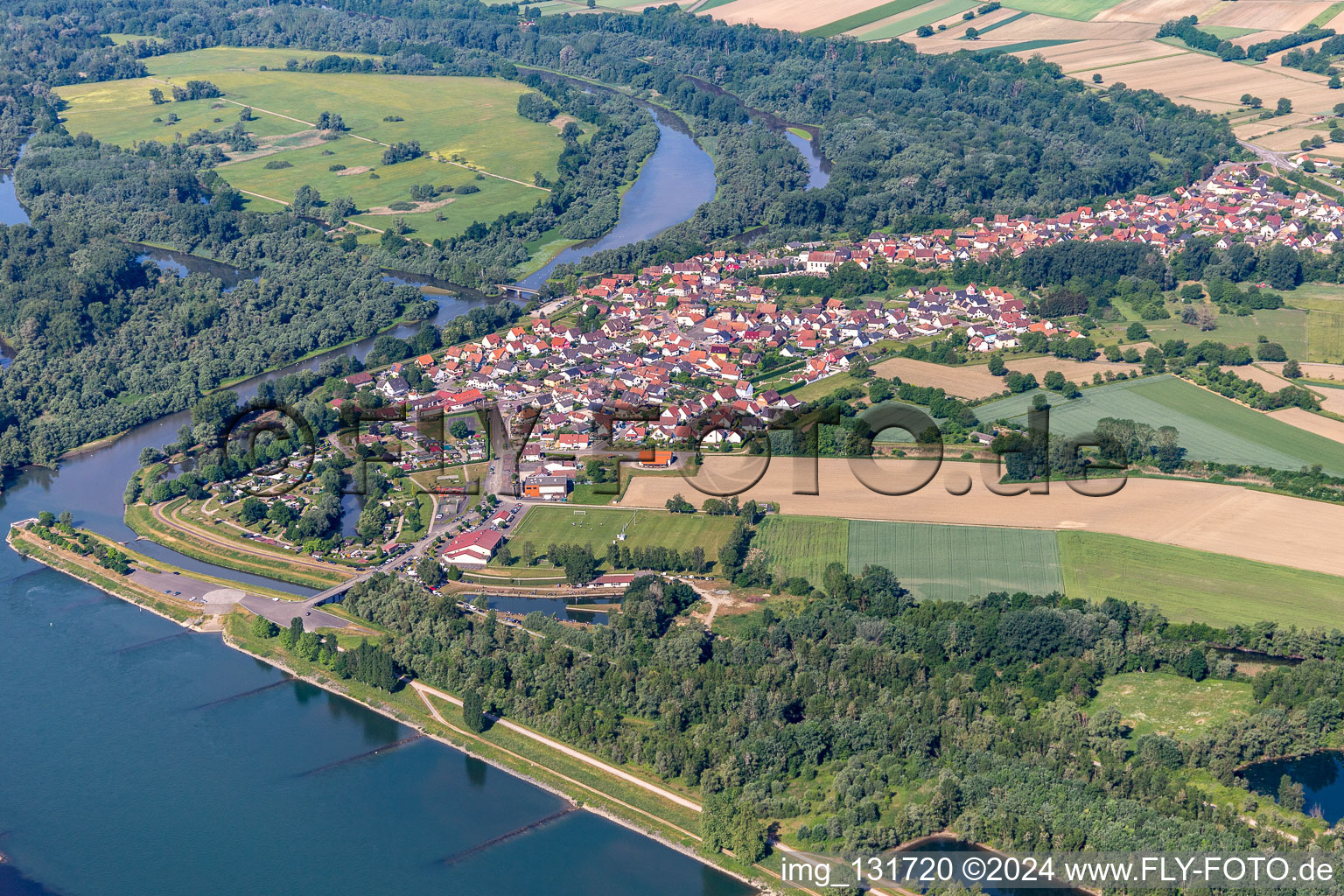 Vue aérienne de Estuaire de la Sûre à Munchhausen dans le département Bas Rhin, France