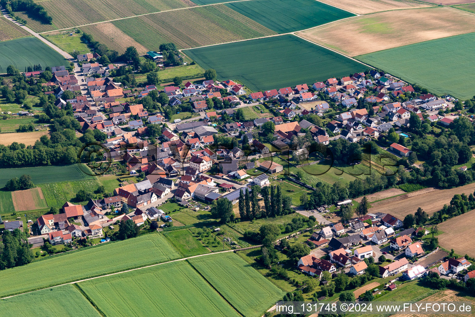 Quartier Kleinsteinfeld in Niederotterbach dans le département Rhénanie-Palatinat, Allemagne d'un drone