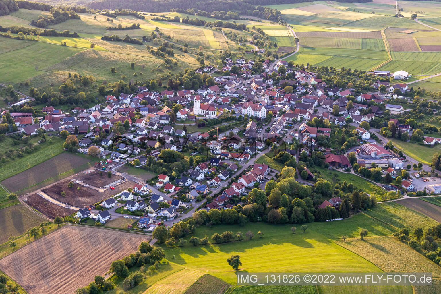Vue aérienne de Hilzingen dans le département Bade-Wurtemberg, Allemagne