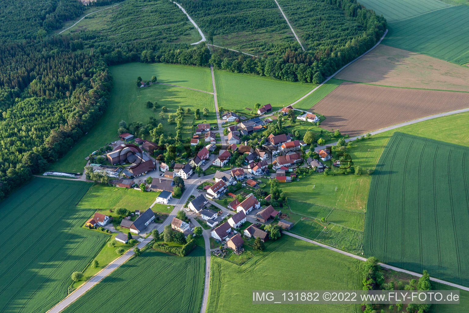 Vue aérienne de Chapelle à Wald dans le département Bade-Wurtemberg, Allemagne