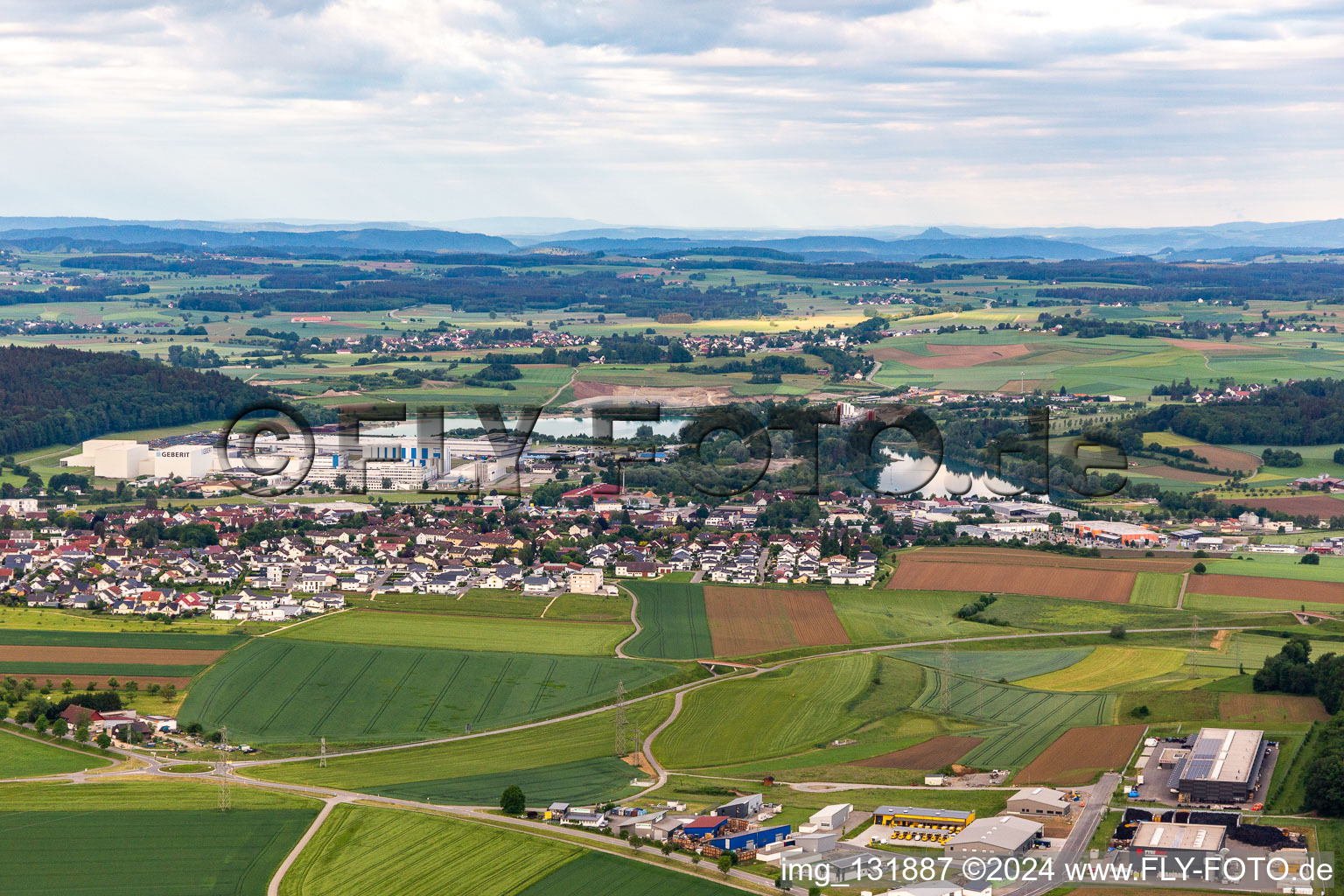 Vue aérienne de Geberit Sales GmbH à Pfullendorf dans le département Bade-Wurtemberg, Allemagne