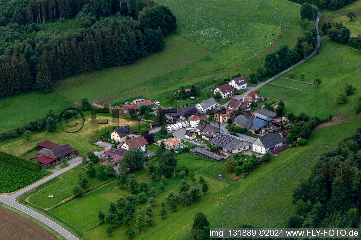 Vue aérienne de Location de camping-car et voiture Klaus Schatz en Ochsenbach à le quartier Ochsenbach in Ostrach dans le département Bade-Wurtemberg, Allemagne