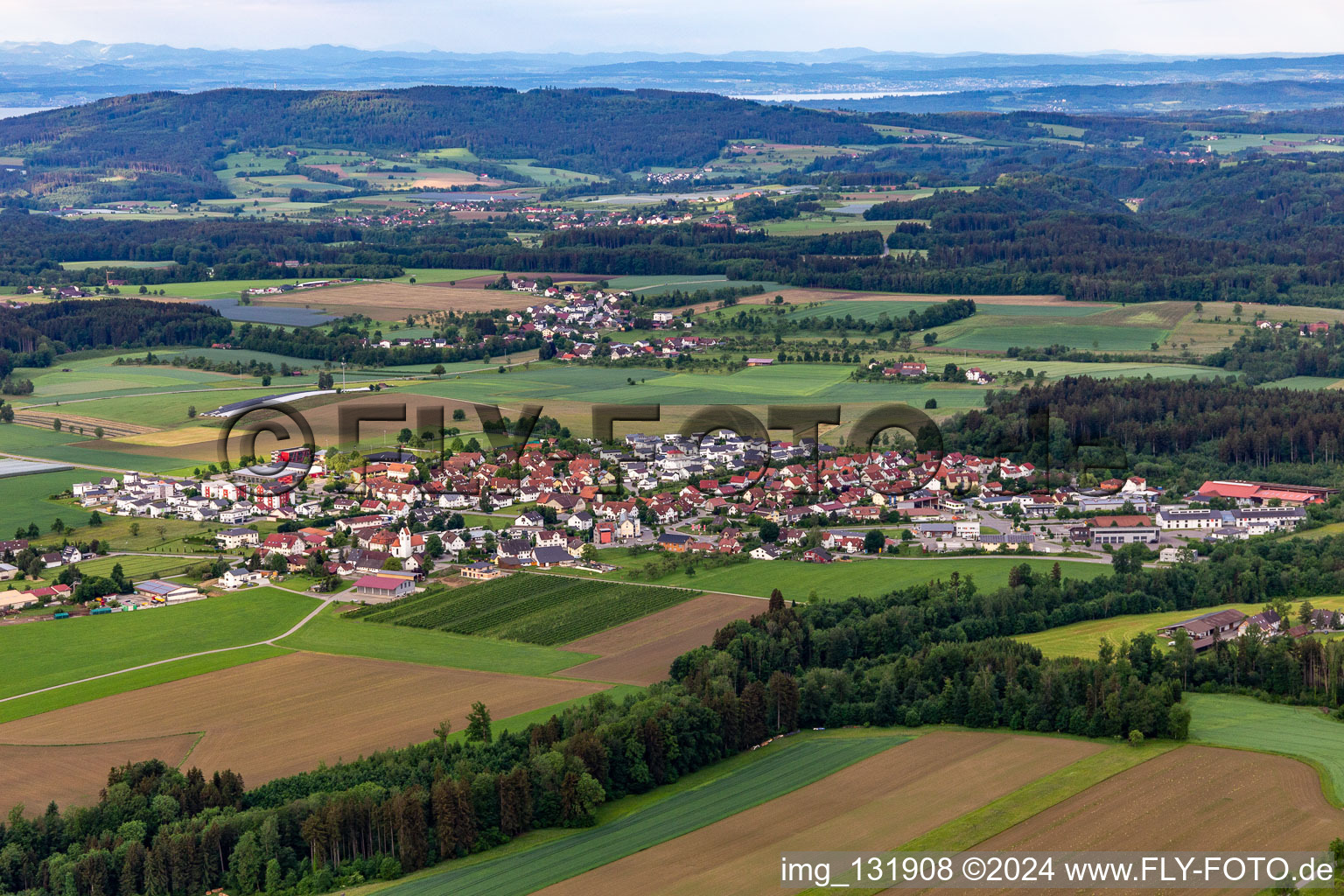 Vue aérienne de Quartier Baumgarten in Horgenzell dans le département Bade-Wurtemberg, Allemagne