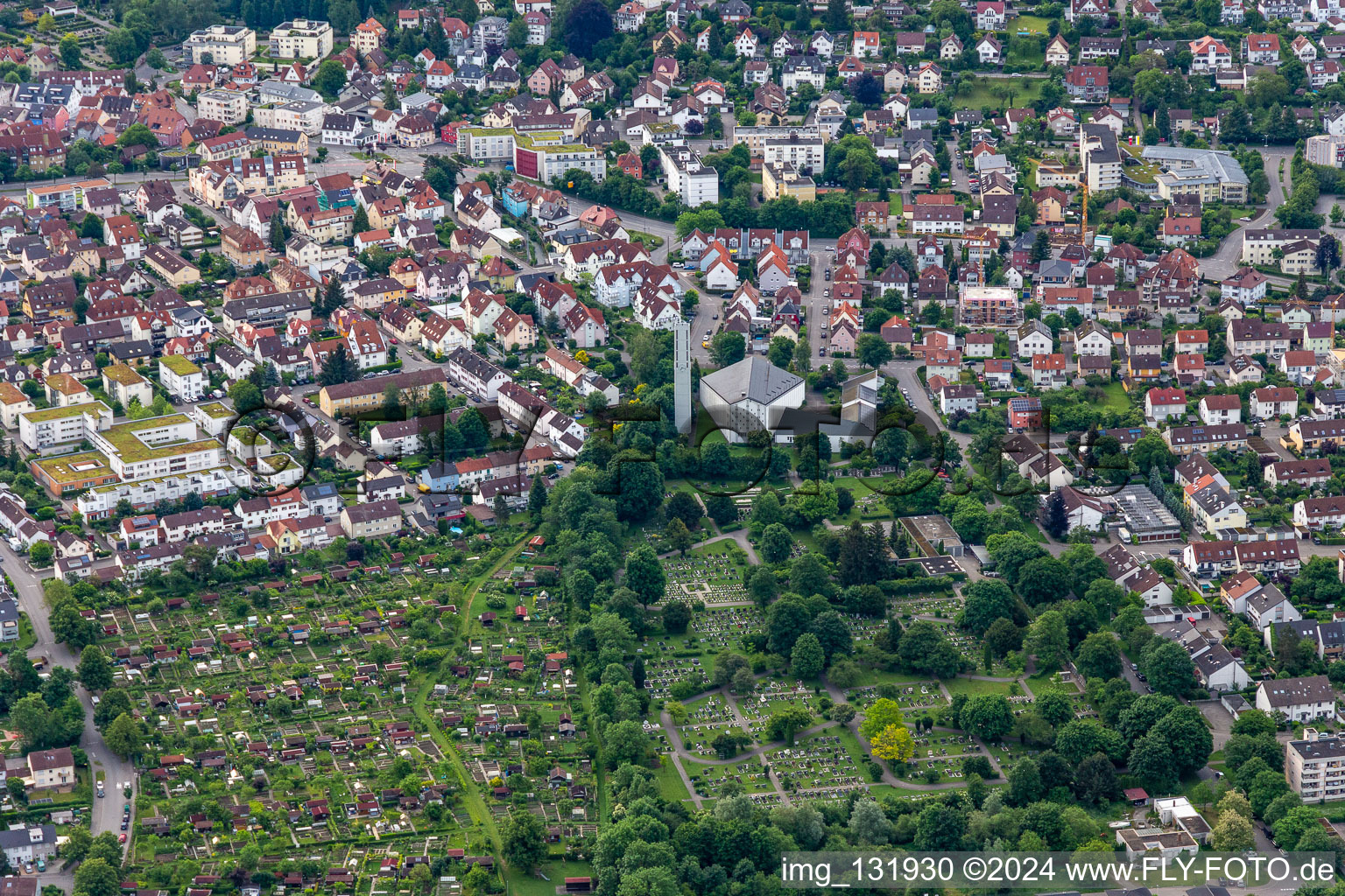 Vue aérienne de Cimetière de Weingarten (Marienfriedhof), Weingarten à Weingarten bei Ravensburg dans le département Bade-Wurtemberg, Allemagne