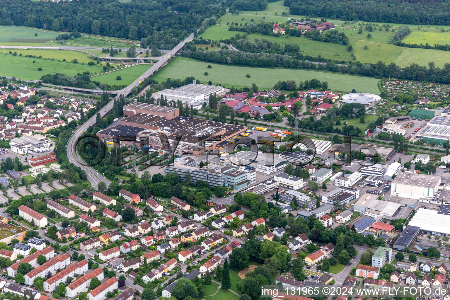 Vue aérienne de Ravensburger AG Liebenau Berufsbildungswerk gGmbH à le quartier Weißenau in Ravensburg dans le département Bade-Wurtemberg, Allemagne