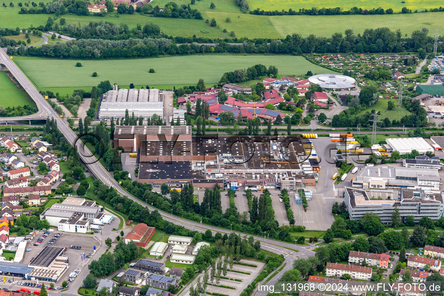 Vue aérienne de Ravensburger AG Liebenau Berufsbildungswerk gGmbH à le quartier Weißenau in Ravensburg dans le département Bade-Wurtemberg, Allemagne