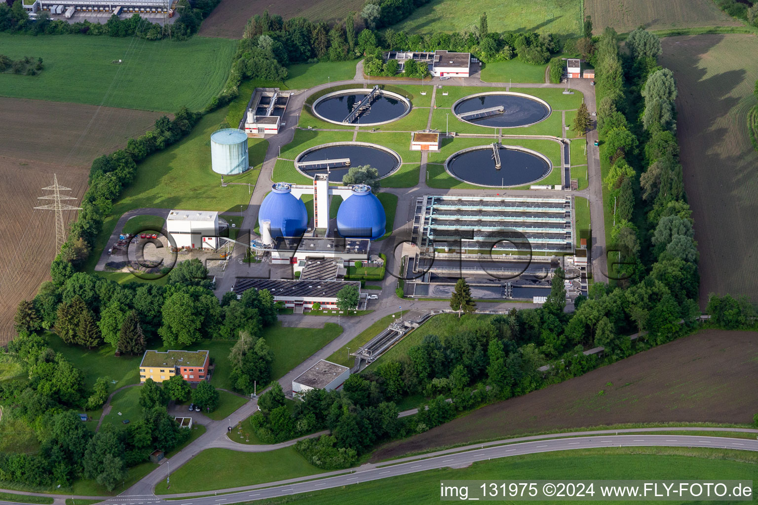 Vue aérienne de Station d'épuration de Langwiese à le quartier Oberzell in Ravensburg dans le département Bade-Wurtemberg, Allemagne