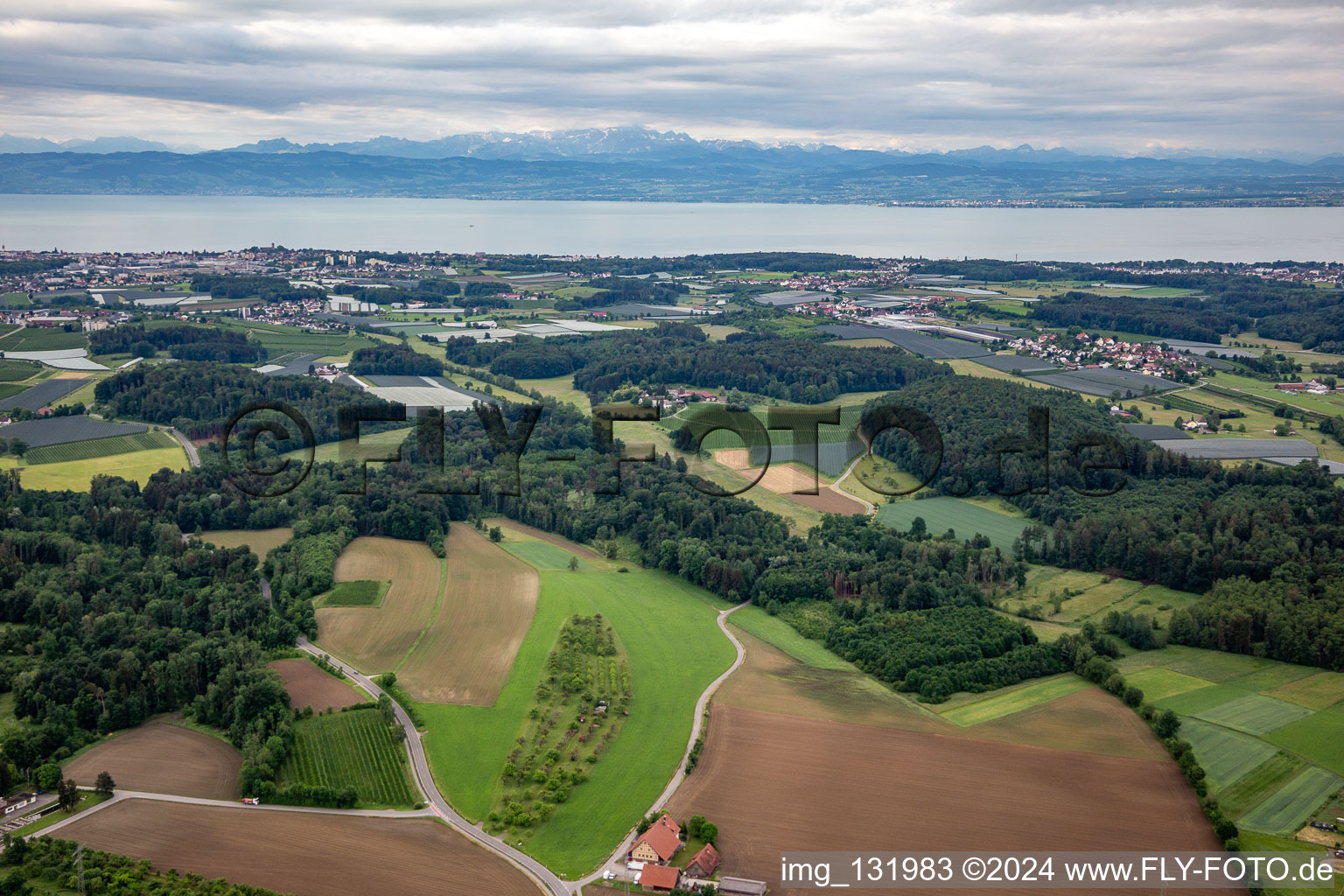 Vue aérienne de Panorama du lac de Constance depuis Friedrichshafen à le quartier Manzell in Friedrichshafen dans le département Bade-Wurtemberg, Allemagne