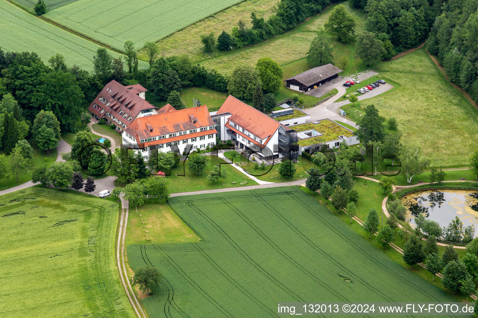 Vue aérienne de Maison de retraite et de repos Wespach à le quartier Unterstenweiler in Salem dans le département Bade-Wurtemberg, Allemagne