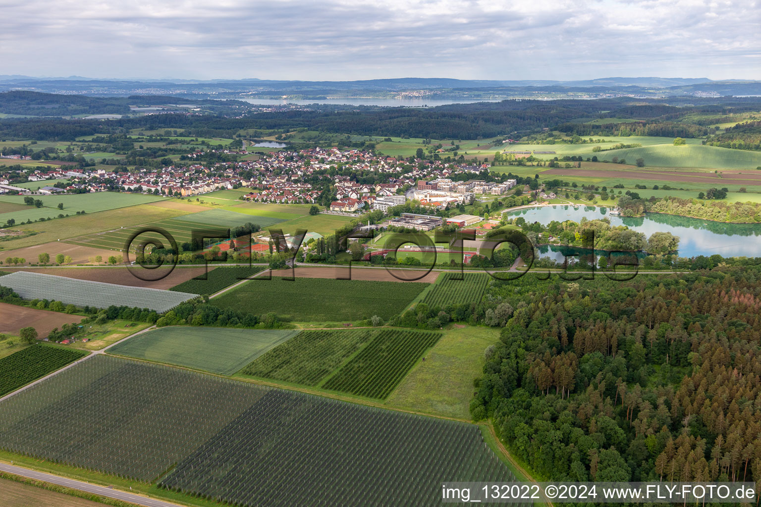 Vue aérienne de Au lac du château à le quartier Mimmenhausen in Salem dans le département Bade-Wurtemberg, Allemagne