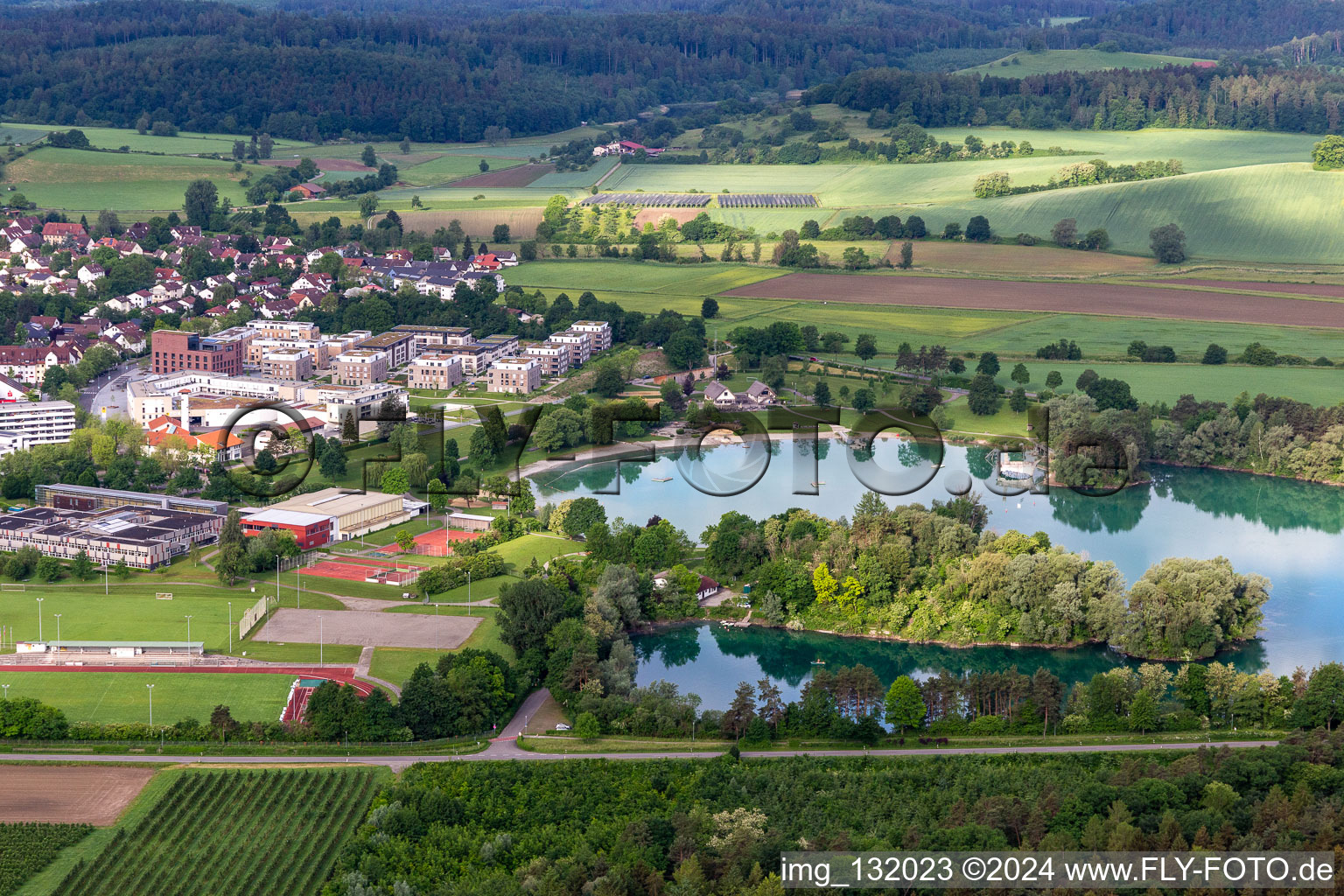 Vue aérienne de Lac du Château à le quartier Mimmenhausen in Salem dans le département Bade-Wurtemberg, Allemagne