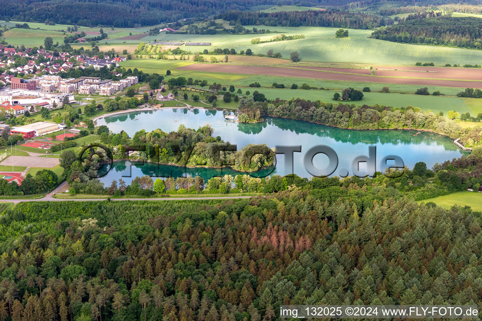 Vue aérienne de Lac du château de Mimmenhausen à le quartier Stefansfeld in Salem dans le département Bade-Wurtemberg, Allemagne