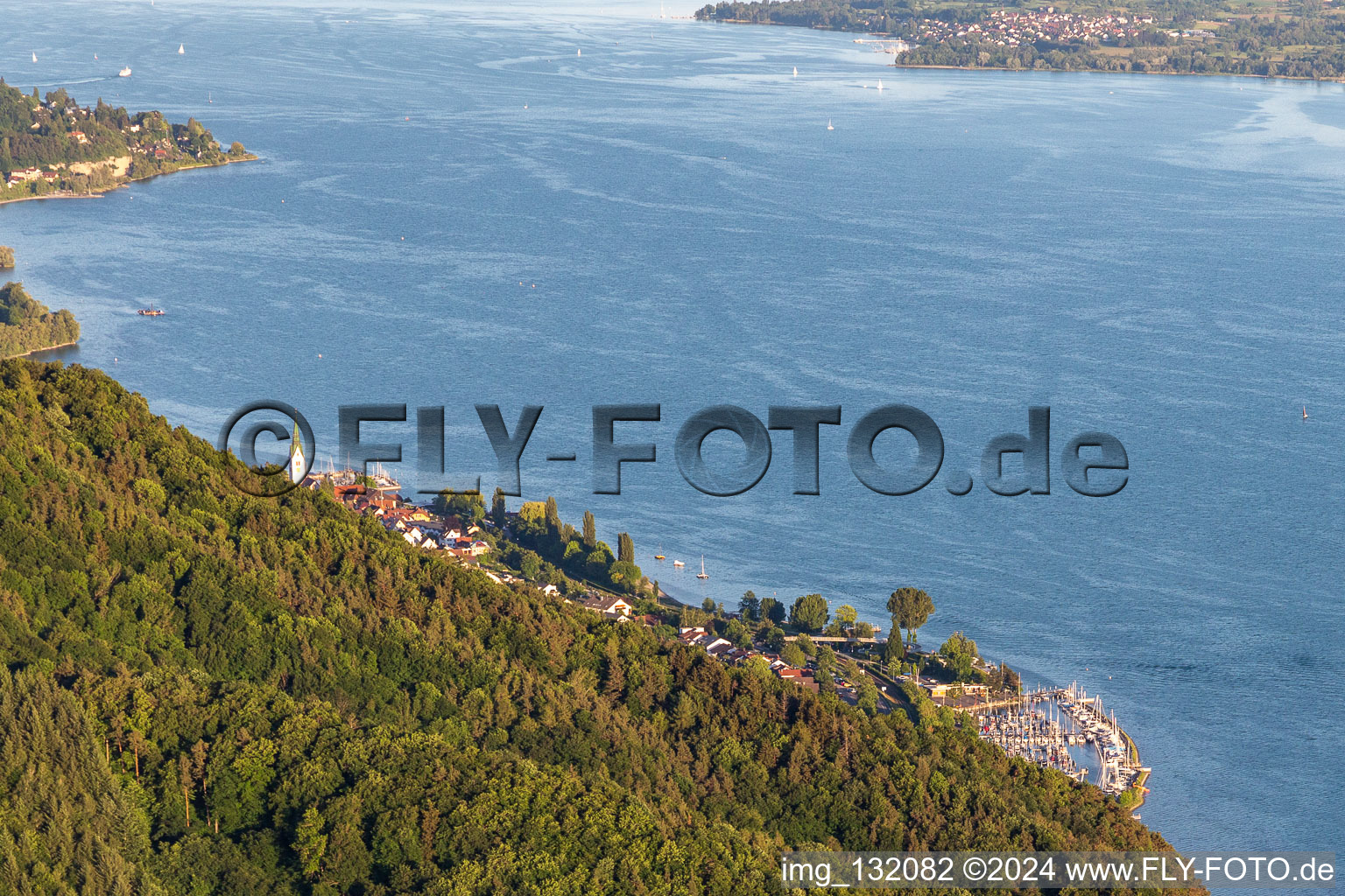 Sipplingen dans le département Bade-Wurtemberg, Allemagne du point de vue du drone