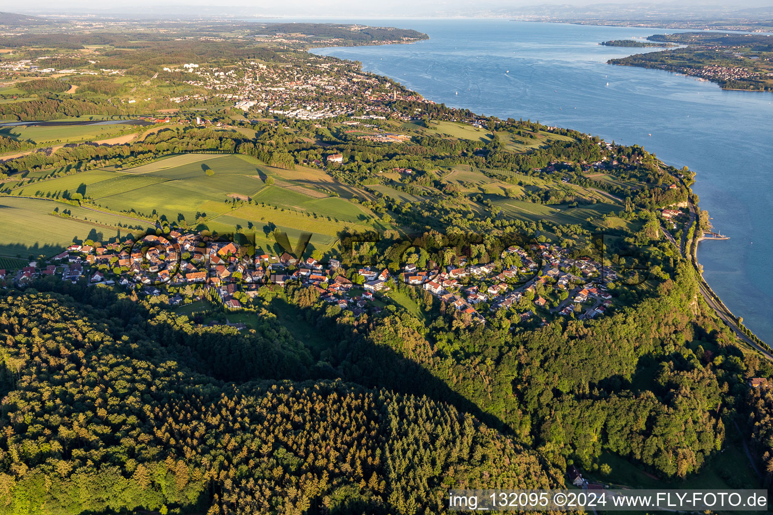 Vue aérienne de Quartier Hödingen in Überlingen dans le département Bade-Wurtemberg, Allemagne