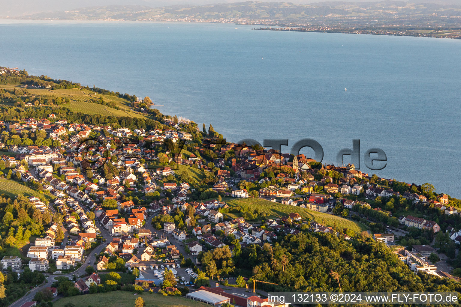 Vue aérienne de Meersburg dans le département Bade-Wurtemberg, Allemagne