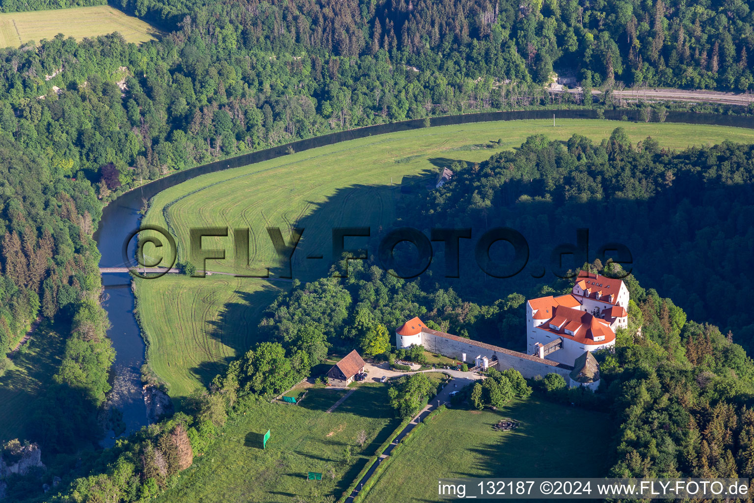 Château de Bronnen à Fridingen an der Donau dans le département Bade-Wurtemberg, Allemagne vue d'en haut