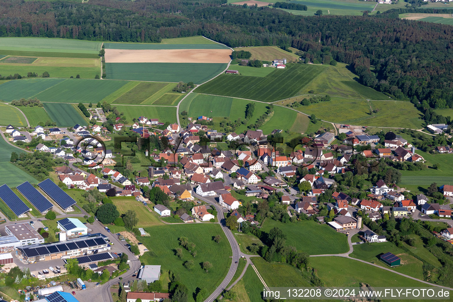 Vue aérienne de Village de foin à Meßkirch dans le département Bade-Wurtemberg, Allemagne