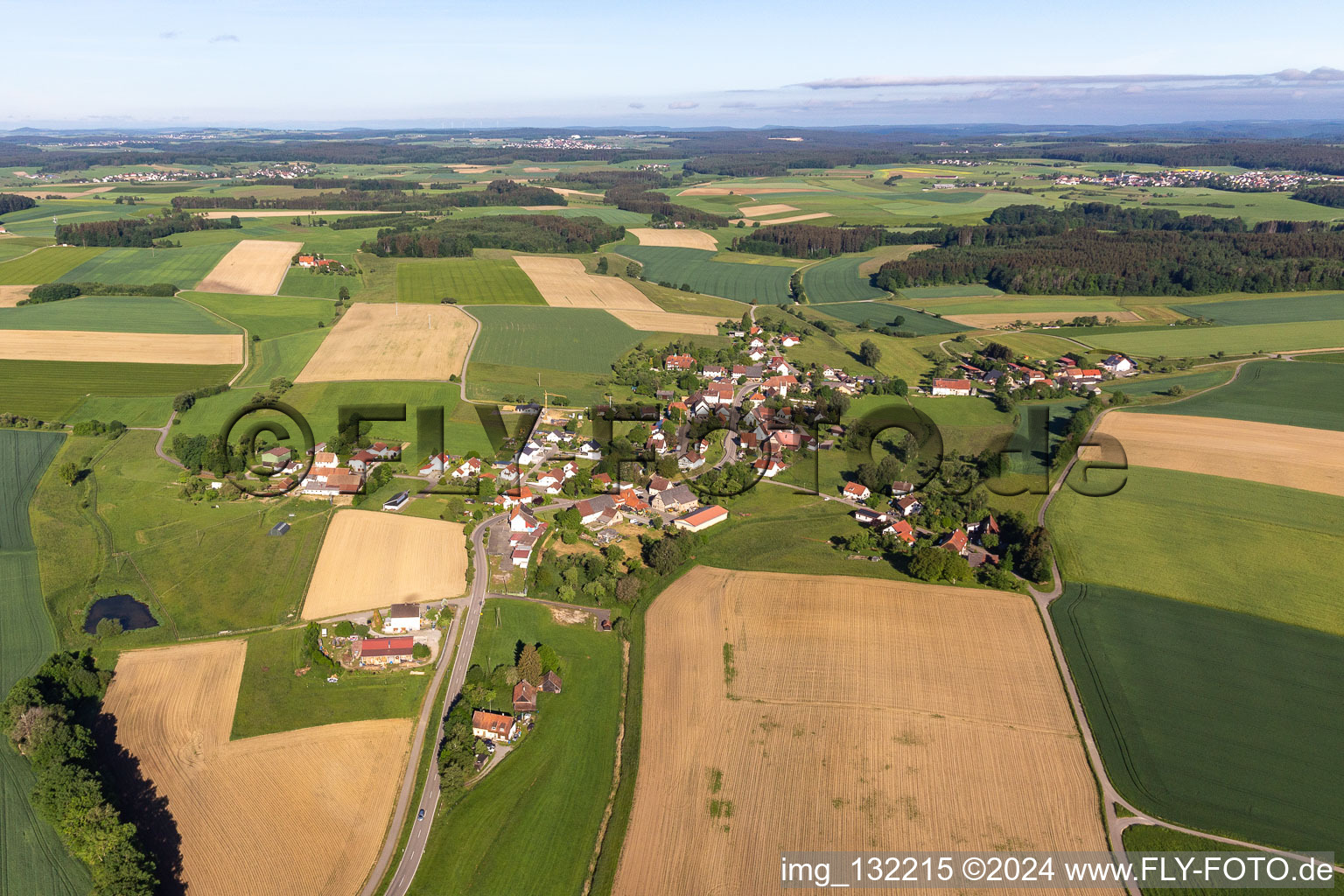 Vue aérienne de Bietingen à le quartier Krumbach in Sauldorf dans le département Bade-Wurtemberg, Allemagne