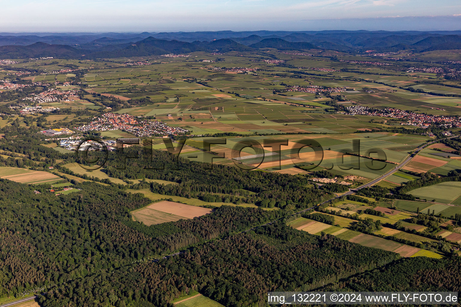 Vue aérienne de Panorama du Palatinat du Sud Klingbachtal à Rohrbach dans le département Rhénanie-Palatinat, Allemagne