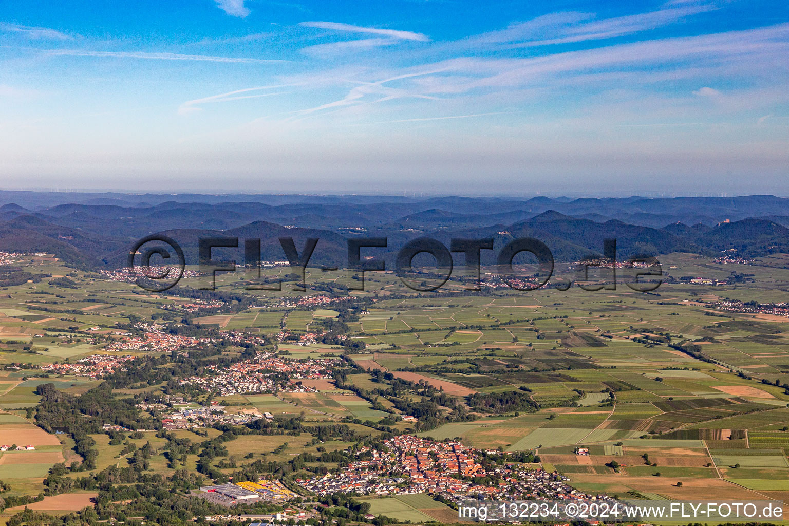 Vue aérienne de Panorama du Palatinat du Sud Klingbachtal à le quartier Billigheim in Billigheim-Ingenheim dans le département Rhénanie-Palatinat, Allemagne