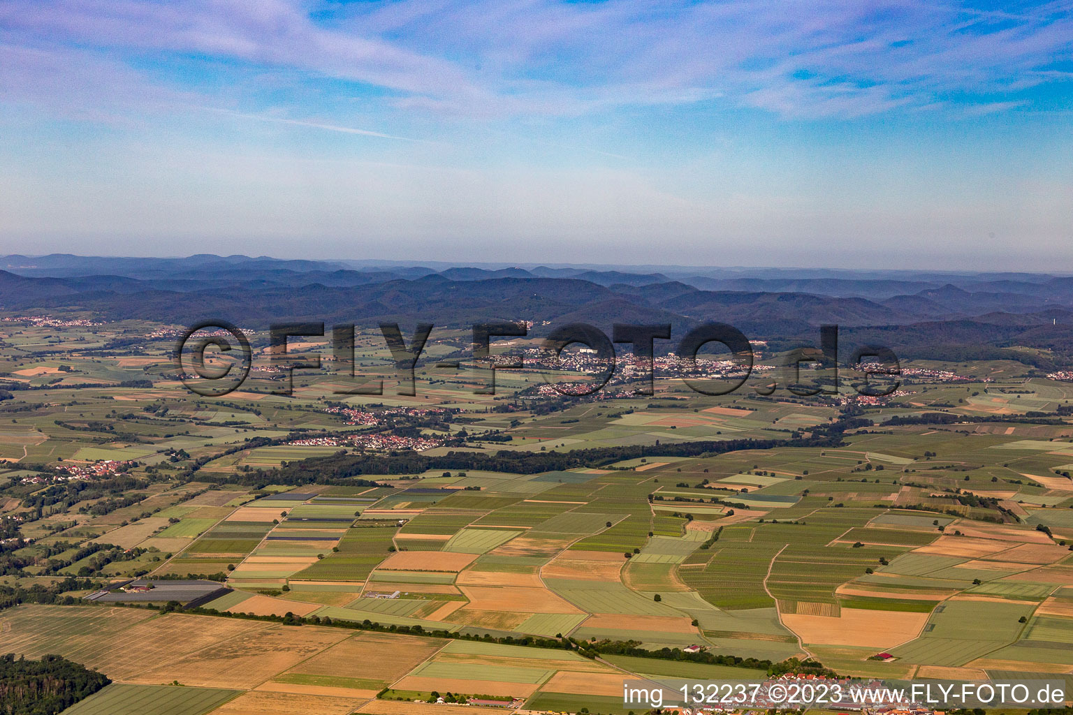 Vue aérienne de Panorama du Palatinat du Sud Horbachtal à Barbelroth dans le département Rhénanie-Palatinat, Allemagne