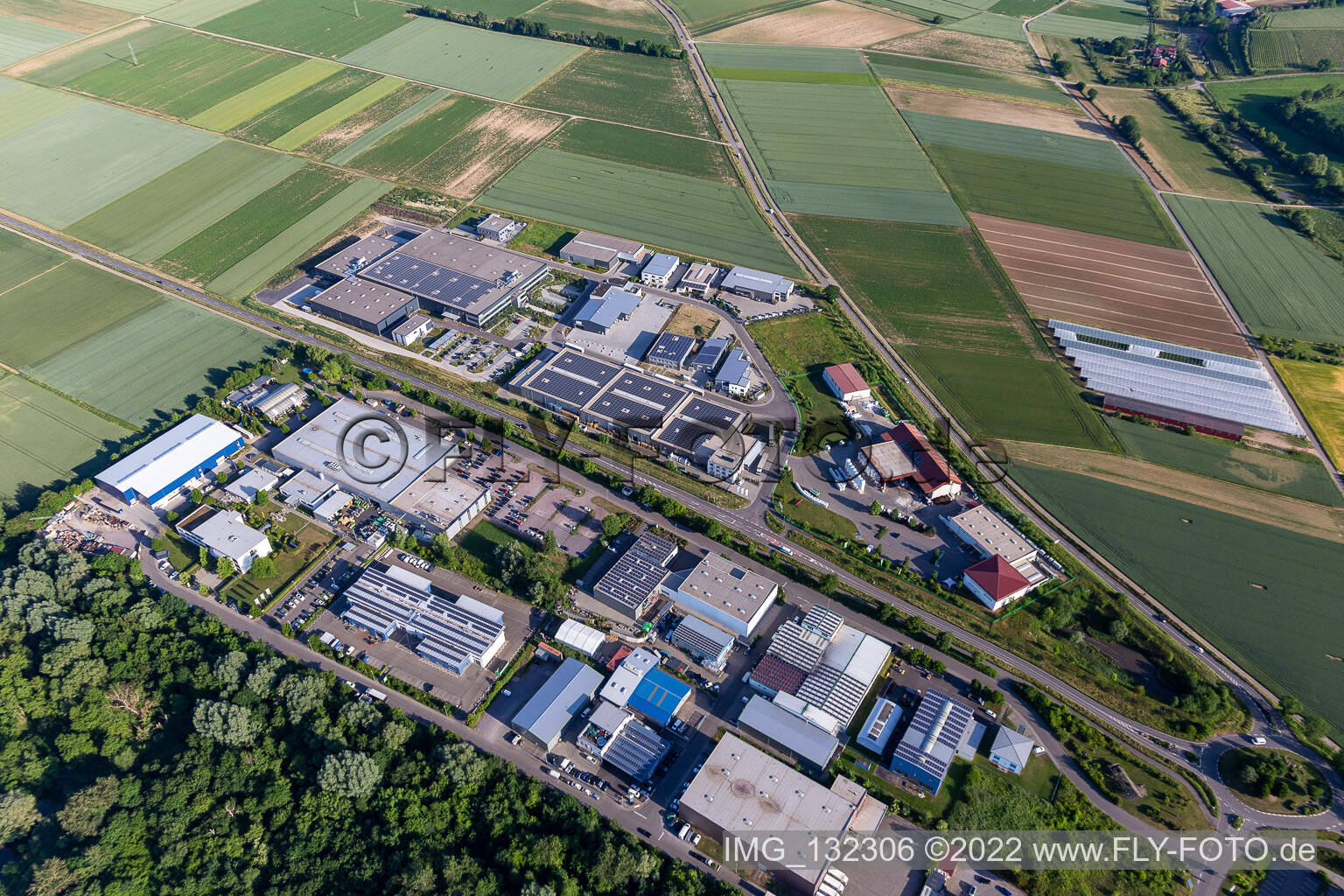 Vue aérienne de Parc industriel W à le quartier Herxheim in Herxheim bei Landau dans le département Rhénanie-Palatinat, Allemagne