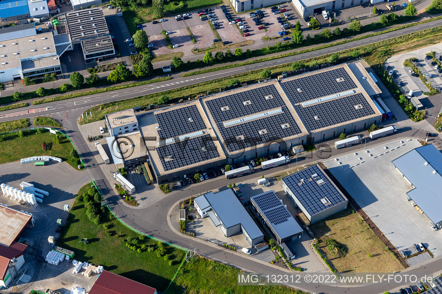 Vue aérienne de Emballage transparent Weber GmbH à le quartier Herxheim in Herxheim bei Landau dans le département Rhénanie-Palatinat, Allemagne