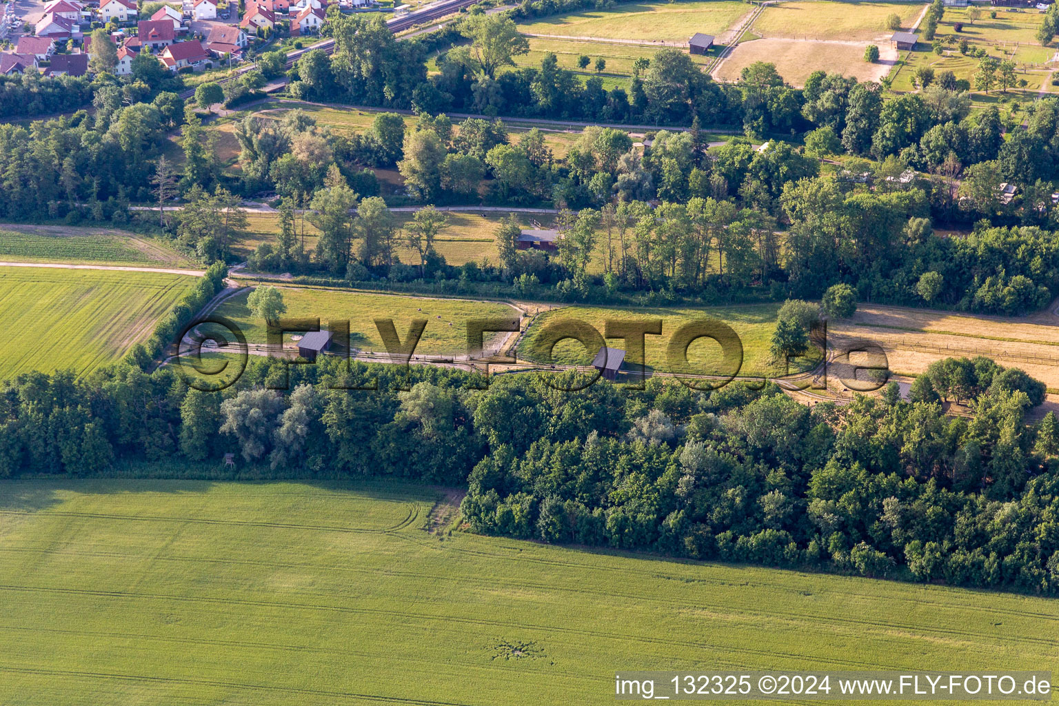 Vue aérienne de Ferme d'autruches de Mhou à Rülzheim dans le département Rhénanie-Palatinat, Allemagne