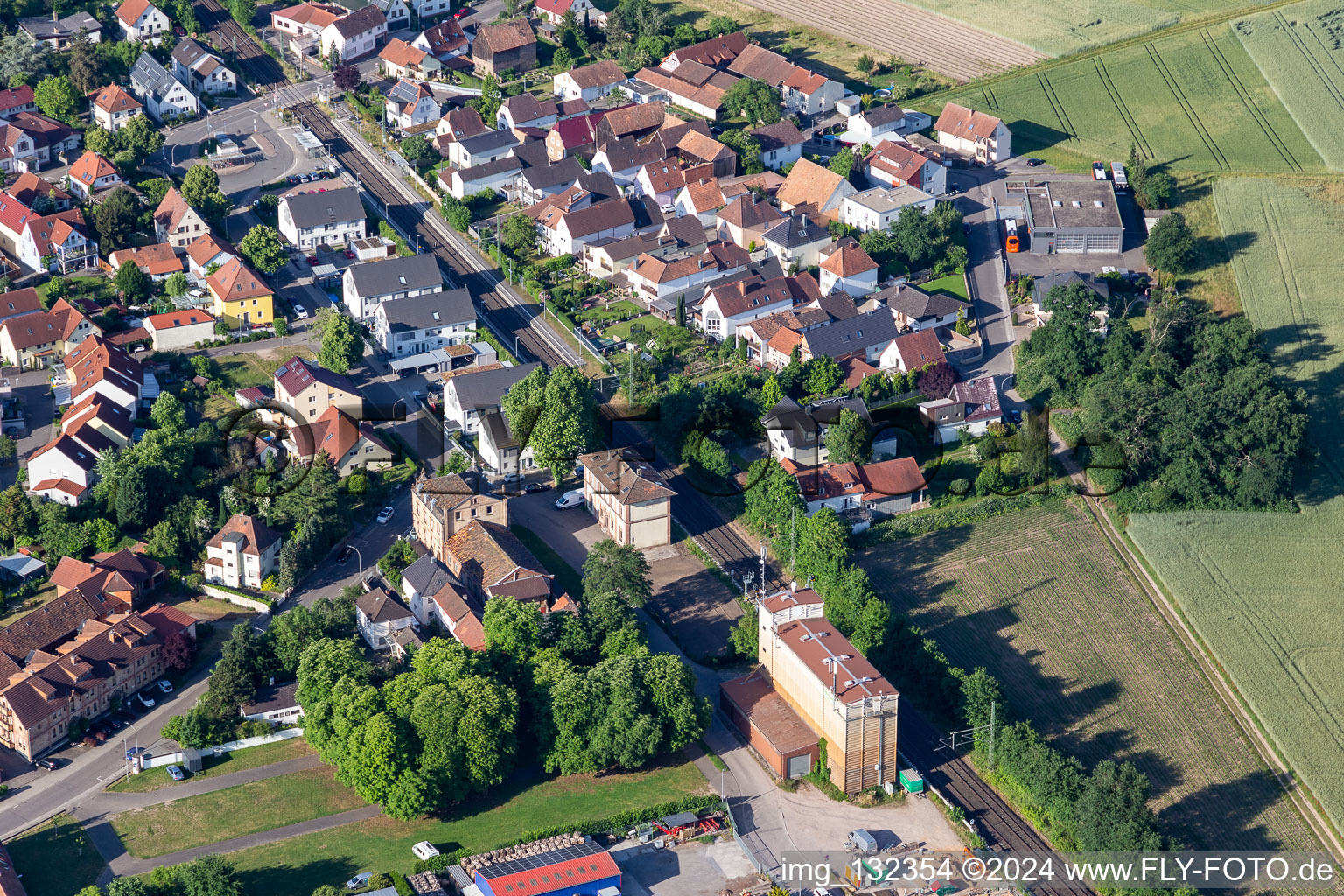 Vue aérienne de Neuf acres à Rheinzabern dans le département Rhénanie-Palatinat, Allemagne