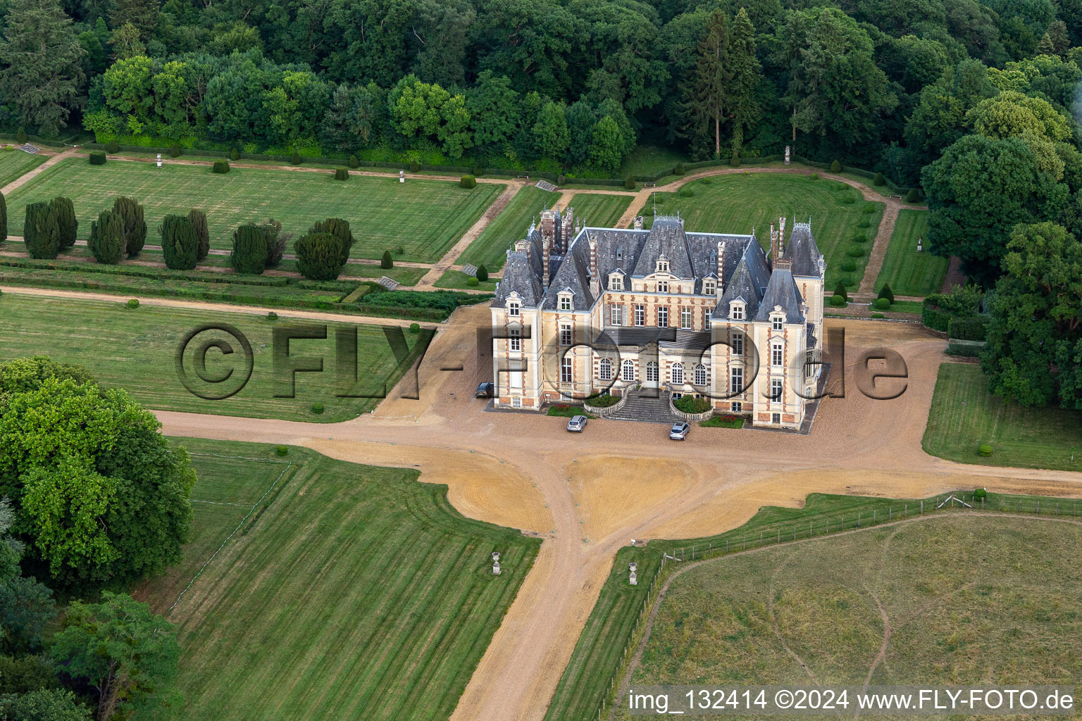 Photographie aérienne de Le Domaine de La Pierre à Coudrecieux dans le département Sarthe, France