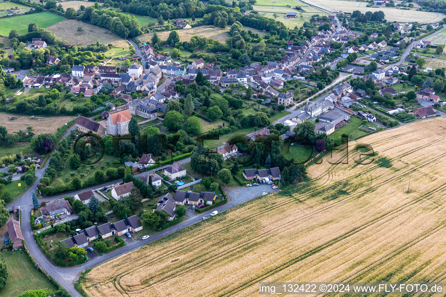 Vue aérienne de Coudrecieux dans le département Sarthe, France