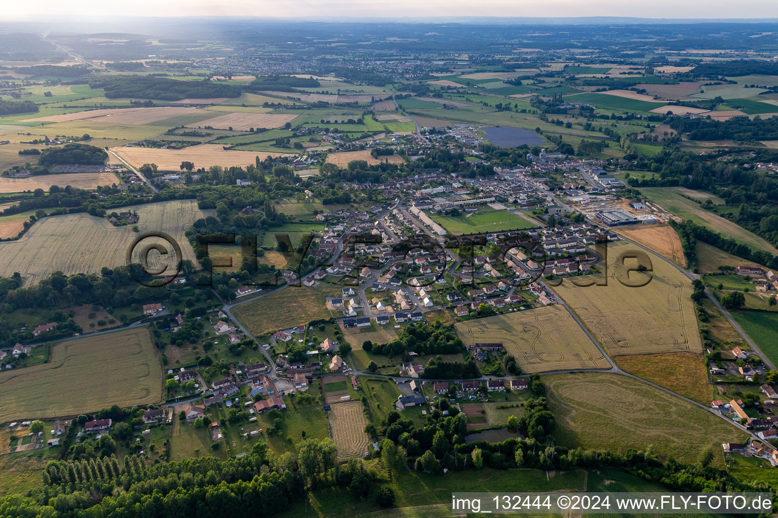 Vue aérienne de Thorigné-sur-Dué dans le département Sarthe, France