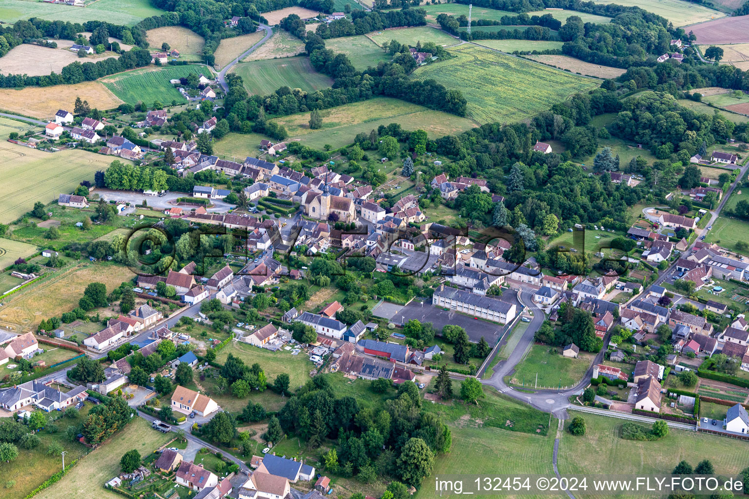 Photographie aérienne de Saint-Michel-de-Chavaignes dans le département Sarthe, France