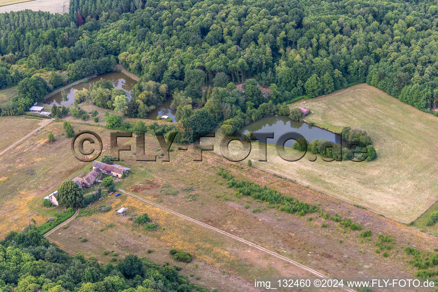 Vue oblique de Dollon dans le département Sarthe, France